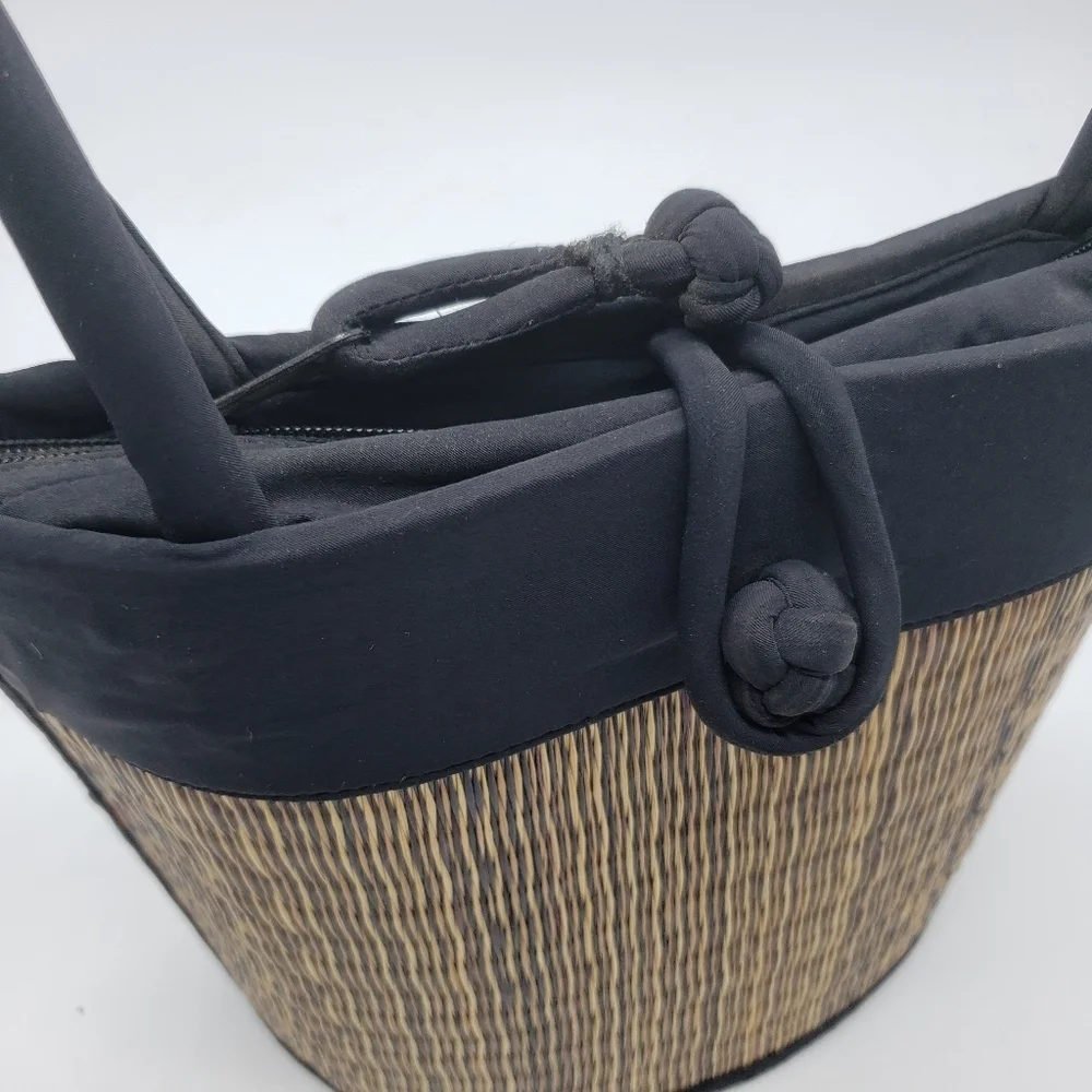 Baskets of Cambodia purse bag Women OS Black Tan Petite Curve Avi Black Striated